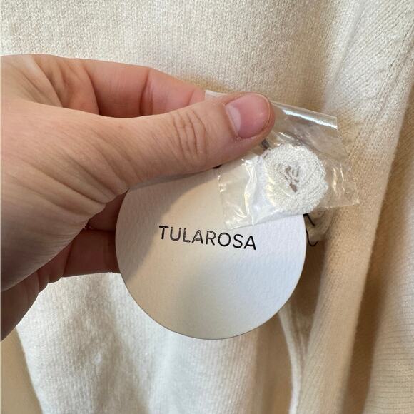 TULAROSA NWT RaeLynn Sweater Puff Sleeve Ivory Size Large Revolve Winter Neutral - Picture 4 of 9